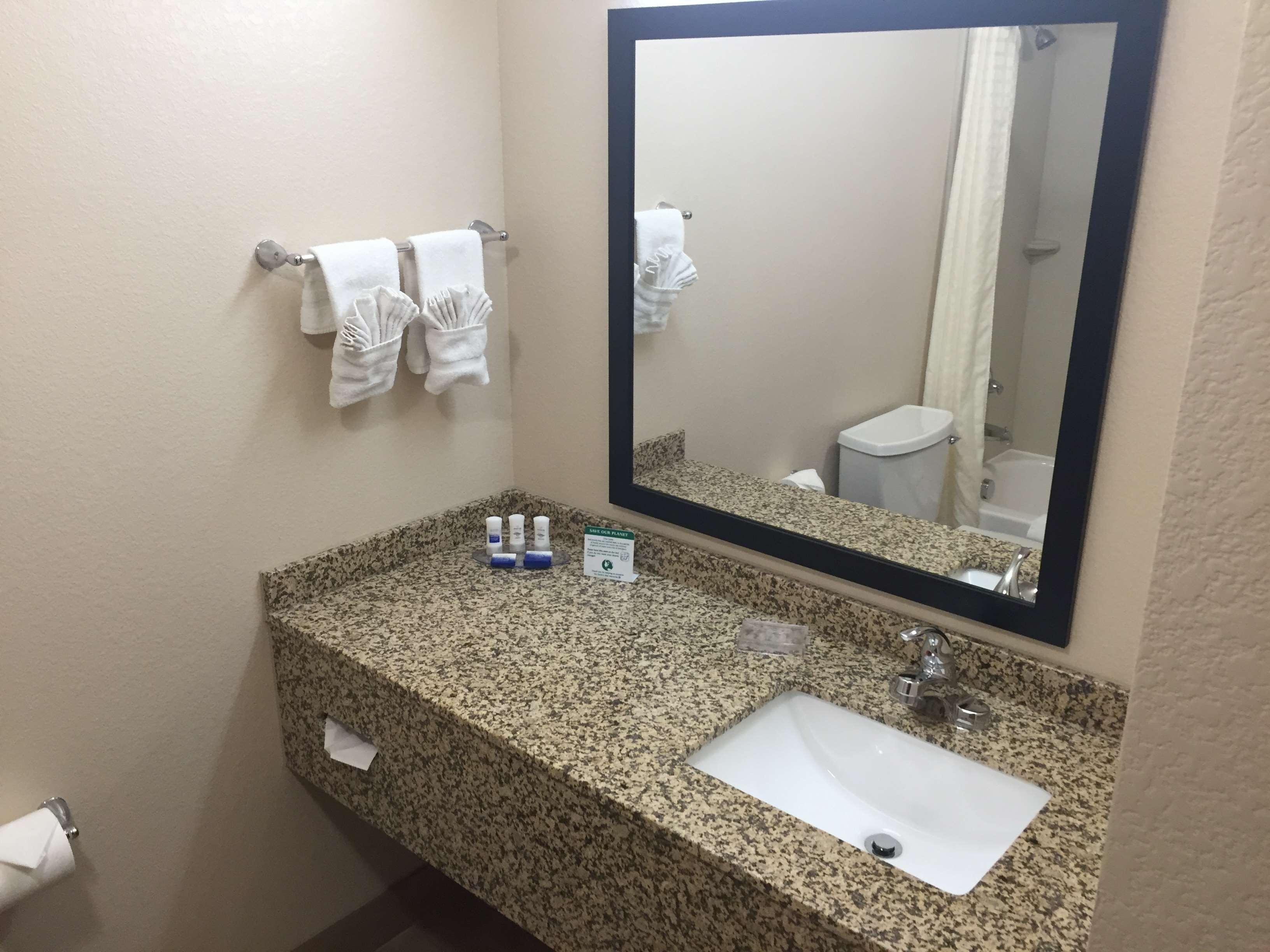 Best Western Plus Gateway Inn & Suites - Aurora Esterno foto