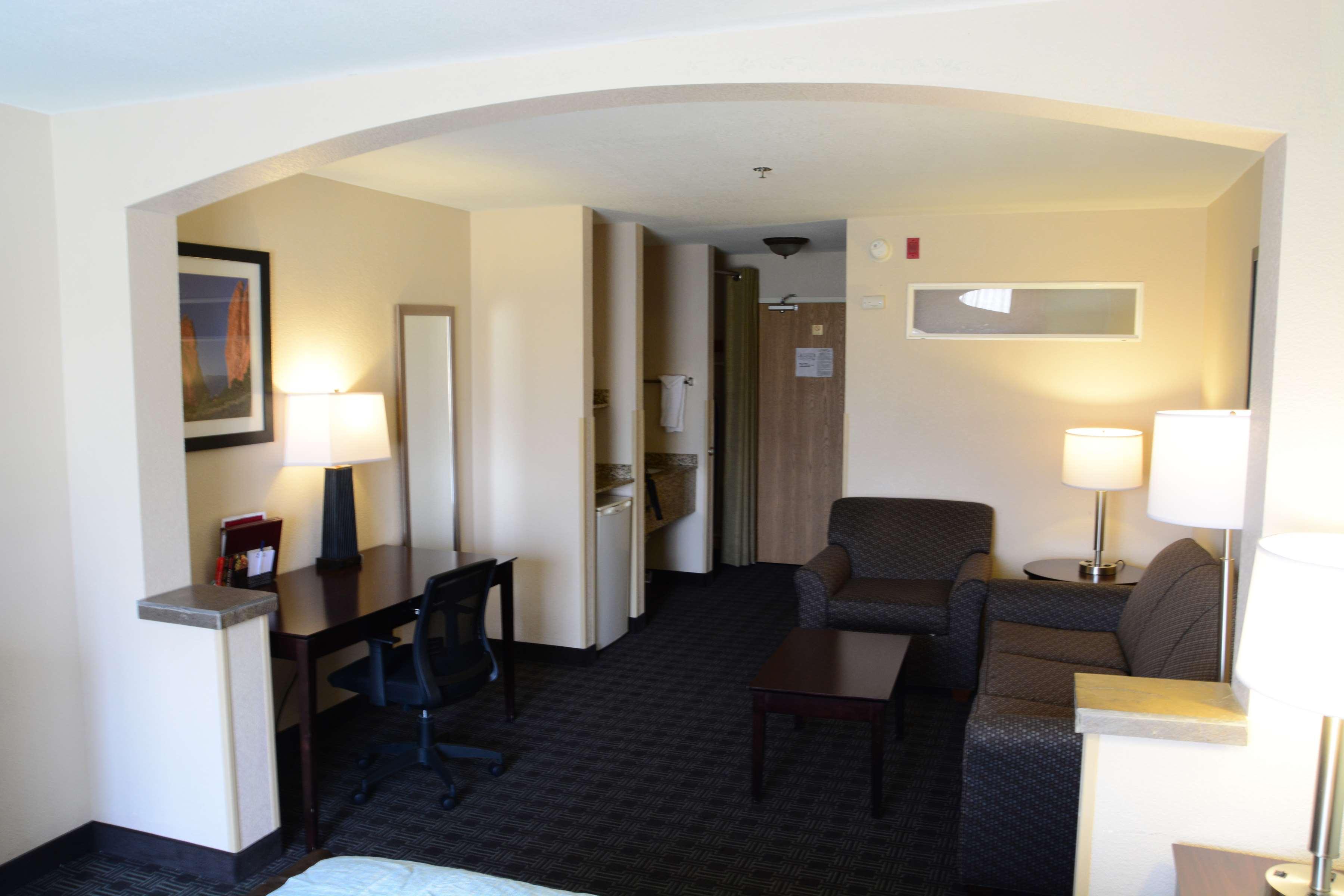 Best Western Plus Gateway Inn & Suites - Aurora Esterno foto