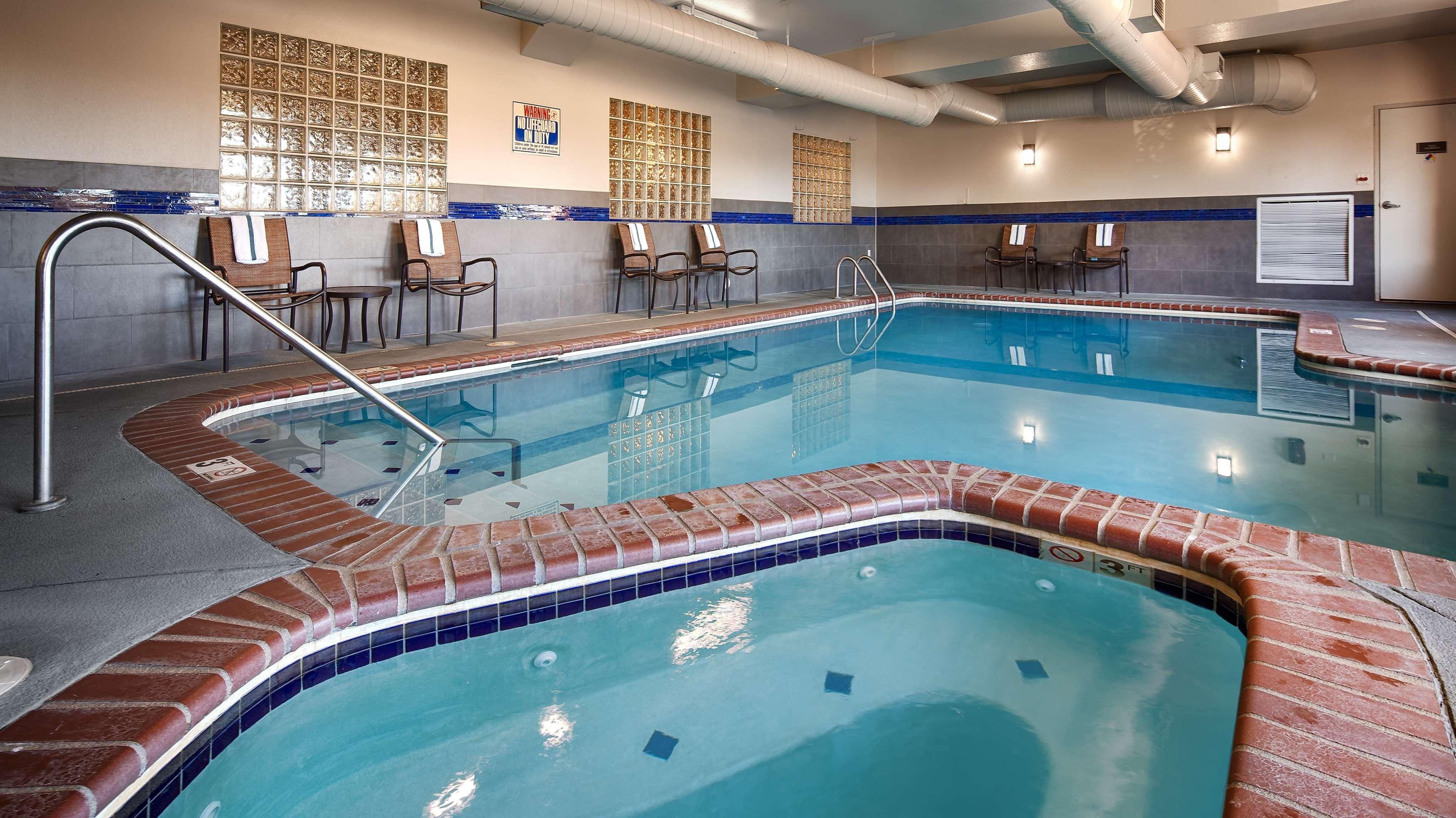 Best Western Plus Gateway Inn & Suites - Aurora Esterno foto