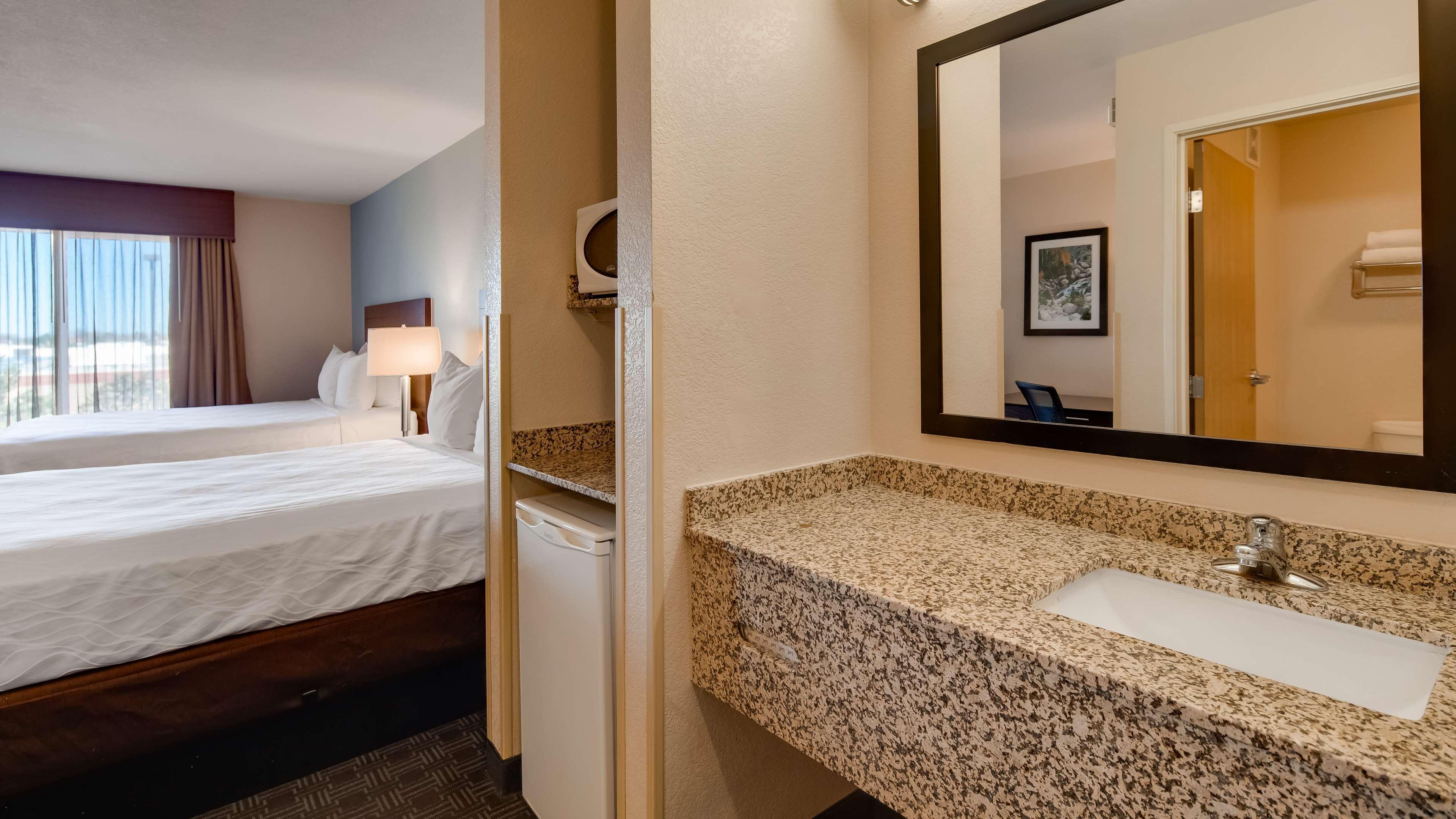 Best Western Plus Gateway Inn & Suites - Aurora Esterno foto
