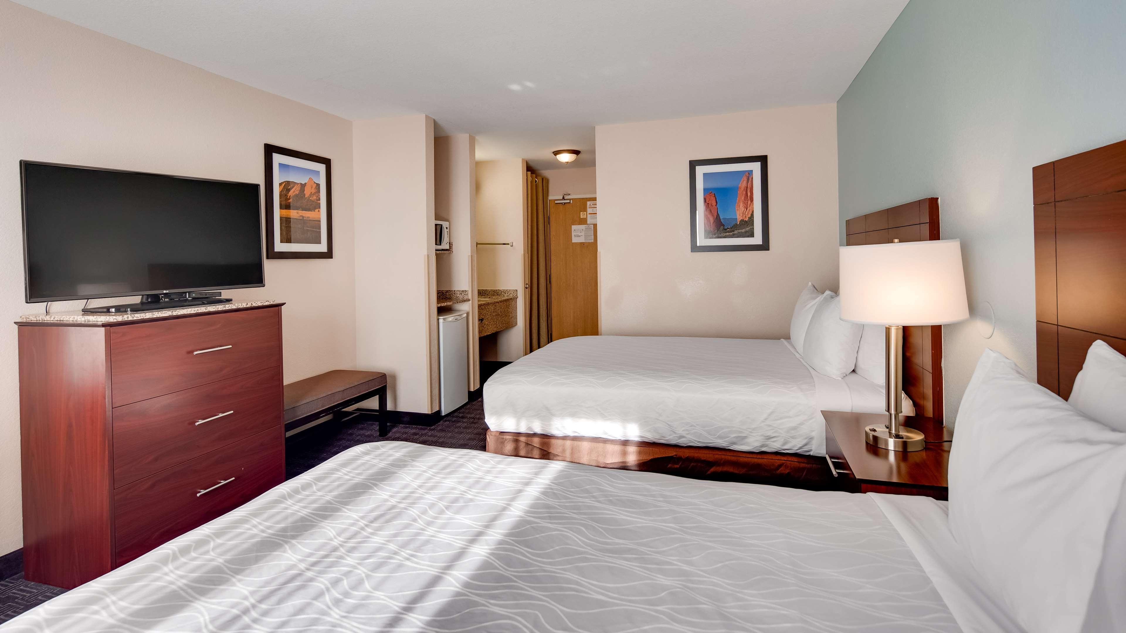Best Western Plus Gateway Inn & Suites - Aurora Esterno foto