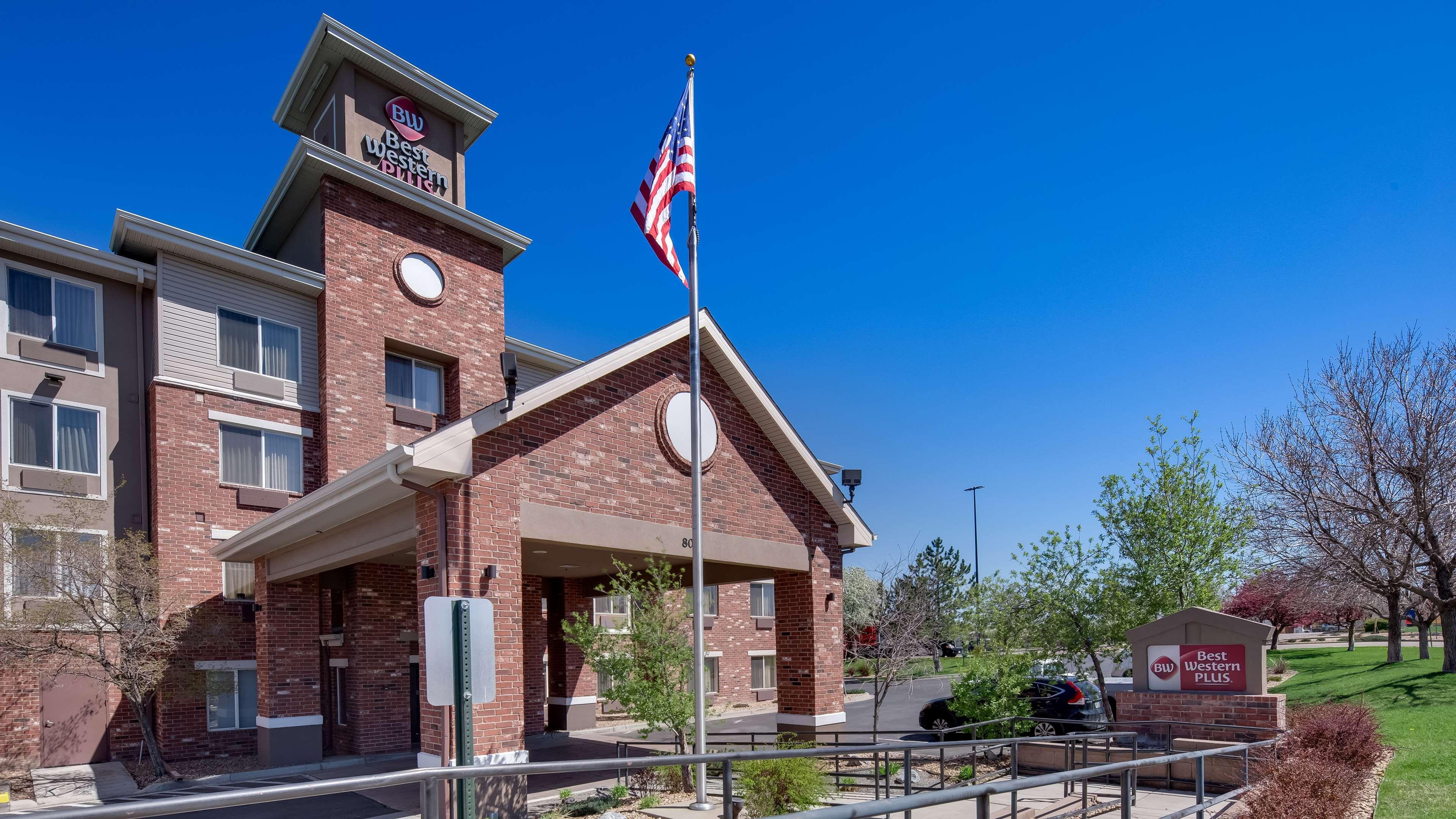 Best Western Plus Gateway Inn & Suites - Aurora Esterno foto