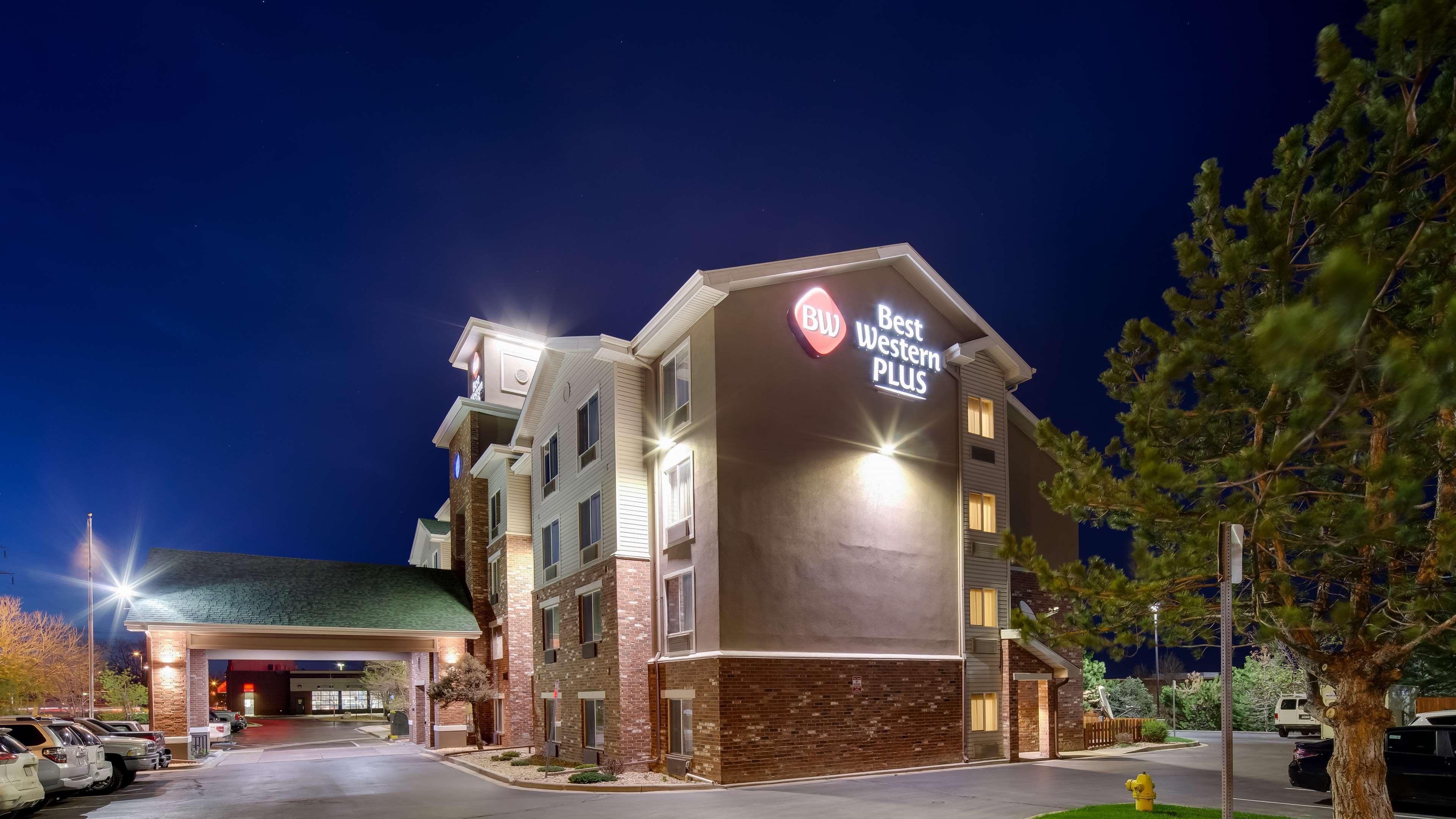 Best Western Plus Gateway Inn & Suites - Aurora Esterno foto
