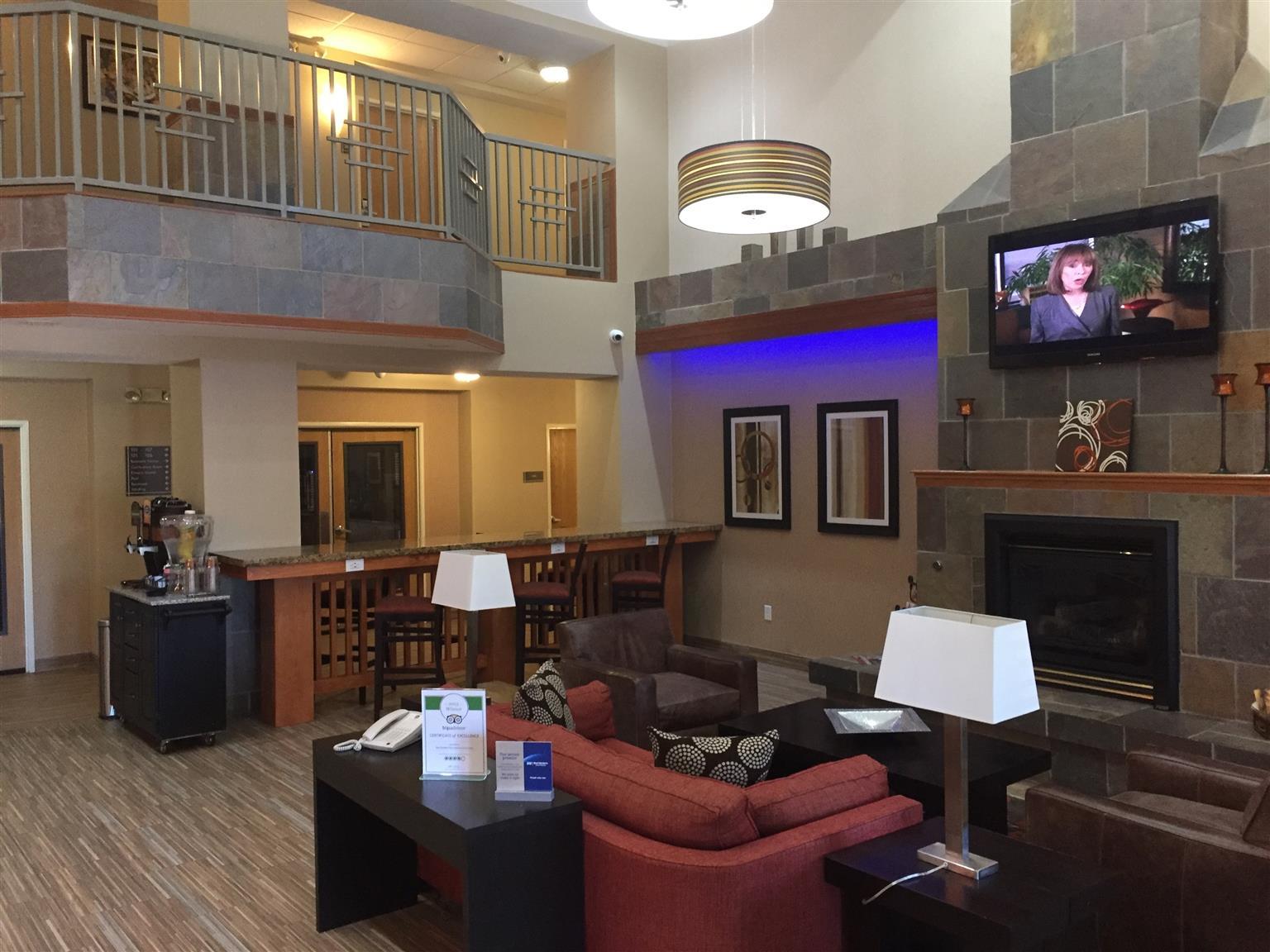 Best Western Plus Gateway Inn & Suites - Aurora Esterno foto