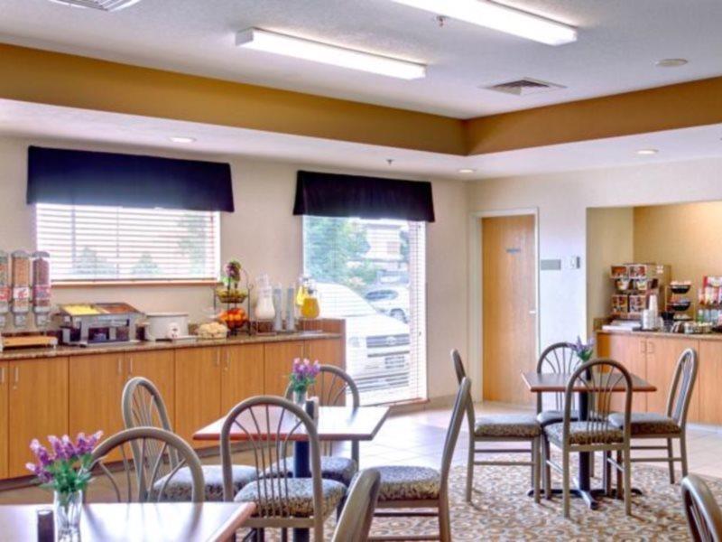 Best Western Plus Gateway Inn & Suites - Aurora Esterno foto